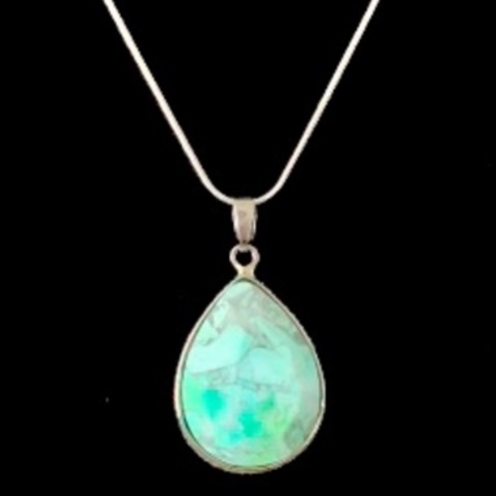 NEW 18” necklace with genuine gem stone pendant